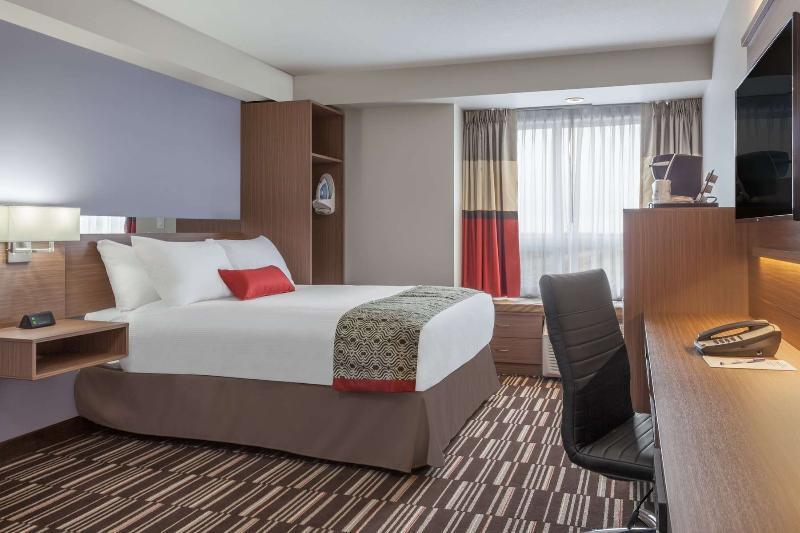 Microtel Inn & Suites By Wyndham Oyster Bay Ladysmith Dış mekan fotoğraf