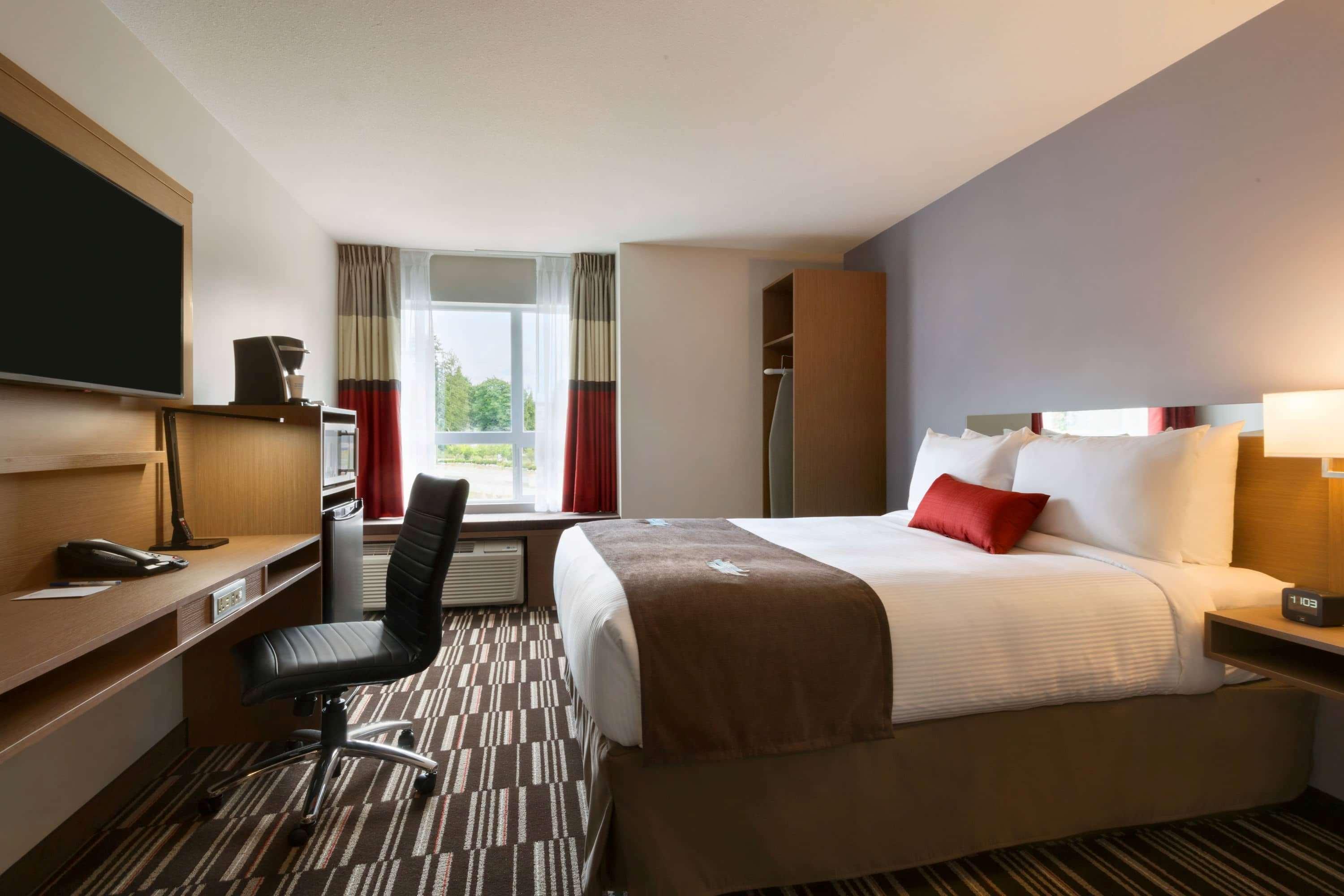 Microtel Inn & Suites By Wyndham Oyster Bay Ladysmith Dış mekan fotoğraf