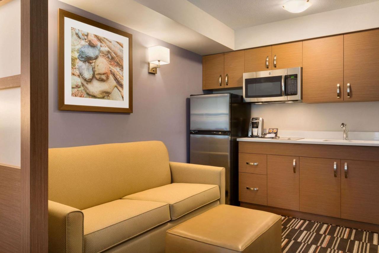 Microtel Inn & Suites By Wyndham Oyster Bay Ladysmith Dış mekan fotoğraf